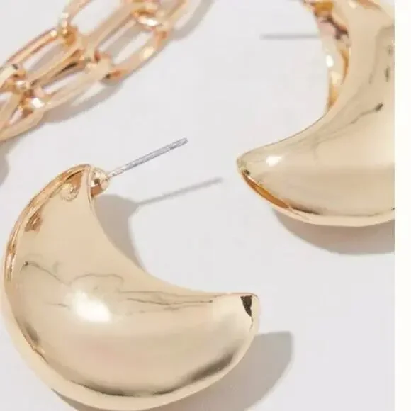 NWT PrettyLittleThing Gold Curved Drop Earrings Chunky Push Back Earrings Gold - Picture 13 of 15